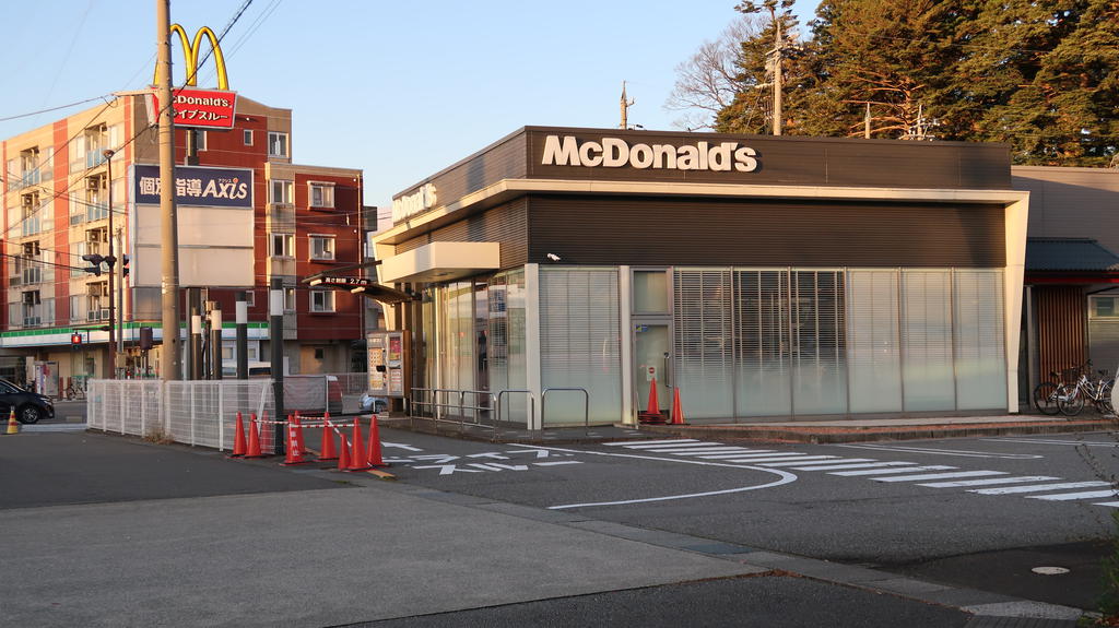 飲食店　マクドナルド金沢田上店（飲食店）まで1270m