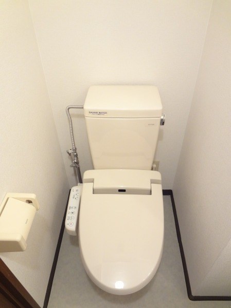 トイレ　参考写真掲載。