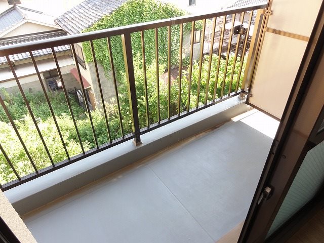 バルコニー　参考写真掲載。