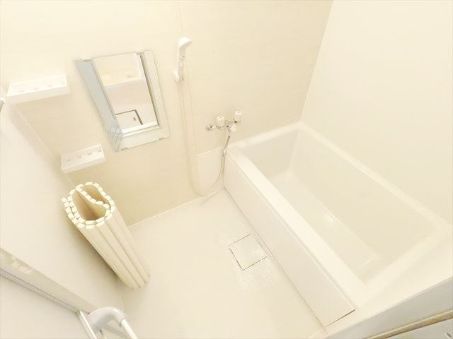 バス・シャワールーム　交換済みで綺麗な浴室