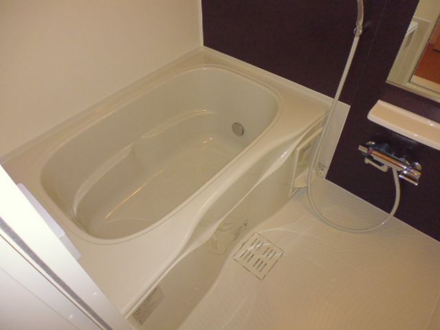 バス・シャワールーム　追い炊きバス