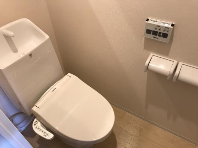 トイレ　シャワー付トイレ