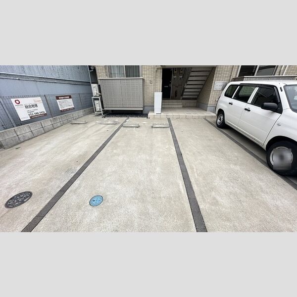 その他　駐車場
