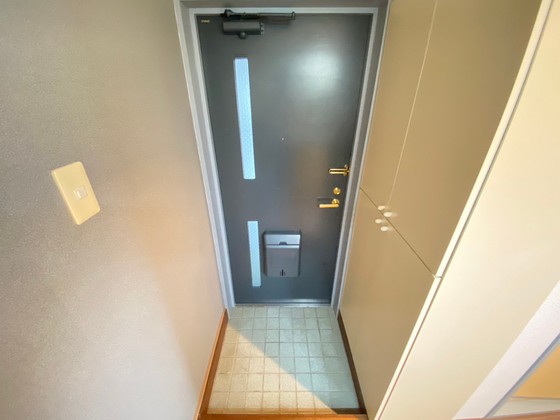 玄関　※別部屋の写真です