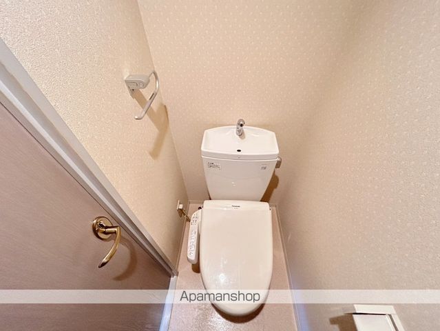 広島電鉄宇品線 日赤病院前駅 徒歩8分 9階建 築23年のトイレ写真