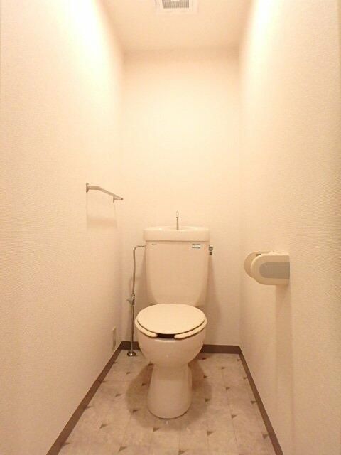 ＪＲ横浜線 橋本駅 徒歩5分 7階建 築34年のトイレ写真