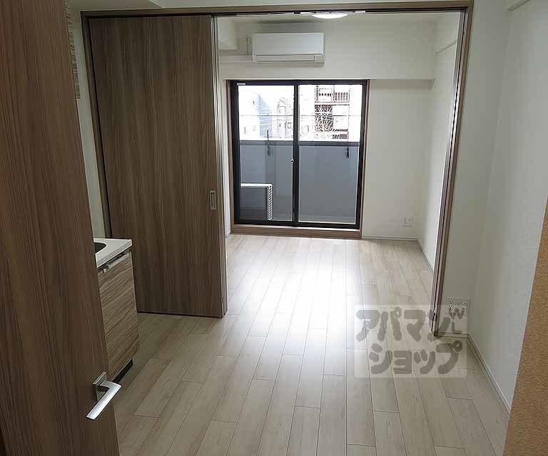 ベラジオ雅び西大路七条の居間写真