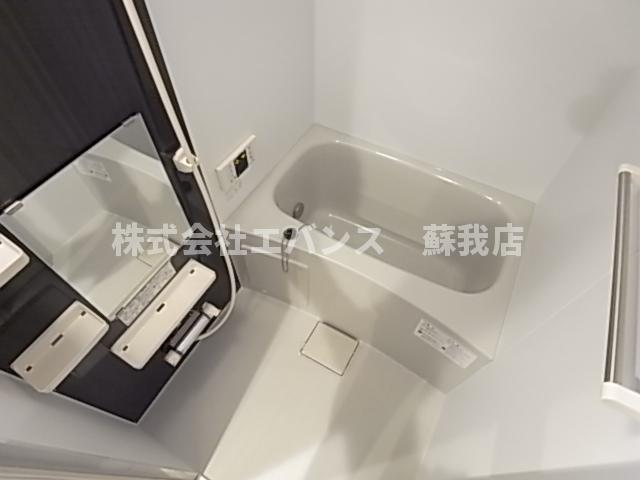 バス・シャワールーム　ゆったり過ごせるお風呂です