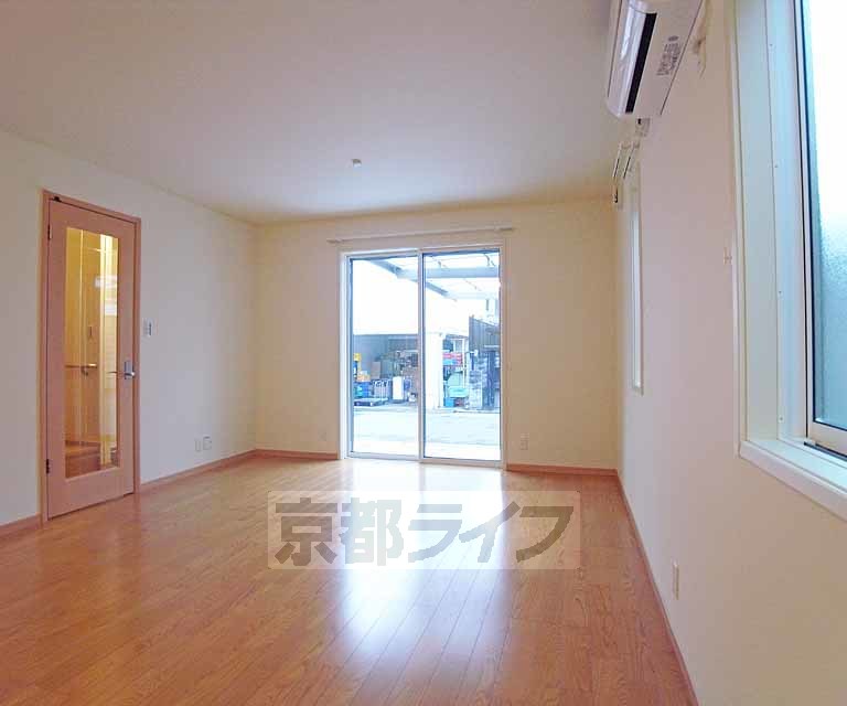 カーサメゾン下鴨北園の居間写真