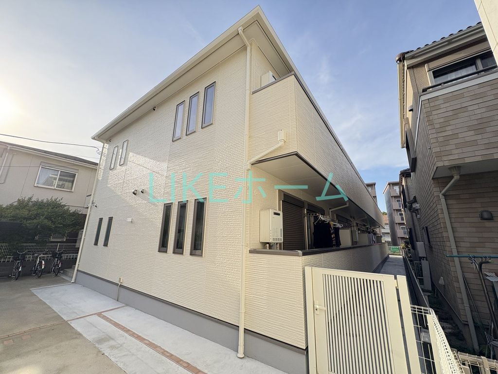 建物外観　エントランス