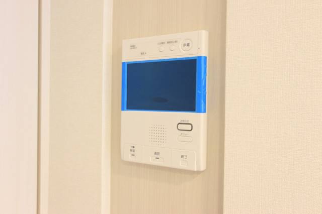 セキュリティ　モニターホンで来客がわかるので安心です