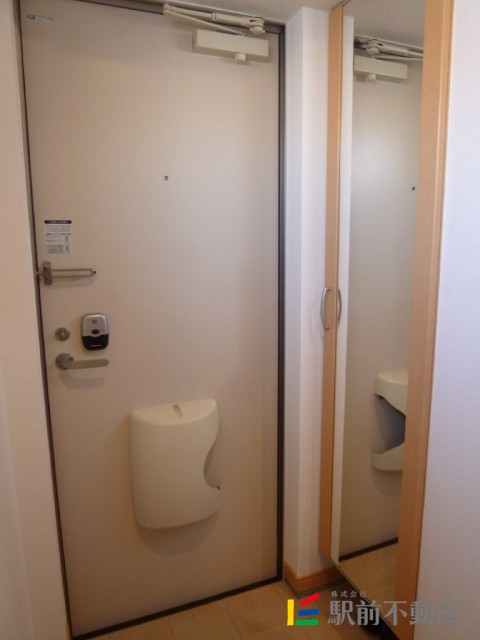 玄関　写真は別部屋