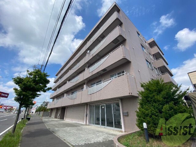 札幌市東区東苗穂四条のマンションの建物外観