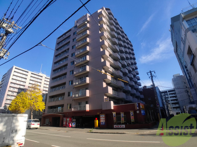 札幌市北区北六条西のマンションの建物外観