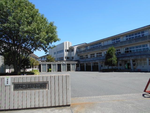 【北葛飾郡杉戸町高野台南のアパートの小学校】