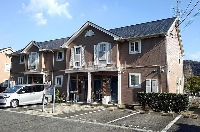 北九州市小倉南区徳吉西のアパートの建物外観