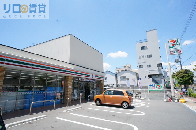 【大阪市東淀川区大道南のマンションのコンビニ】