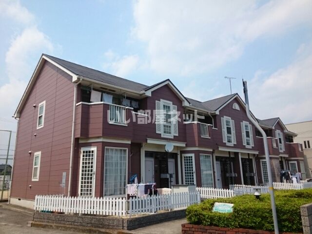 【姫路市飾磨区英賀東町のアパートの建物外観】
