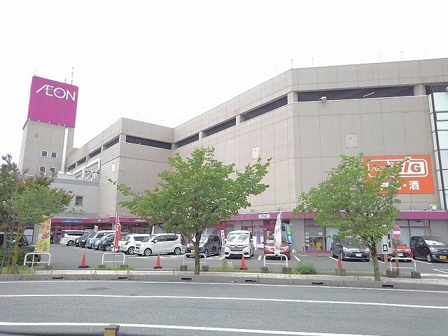 【甲府市川田町のアパートのショッピングセンター】