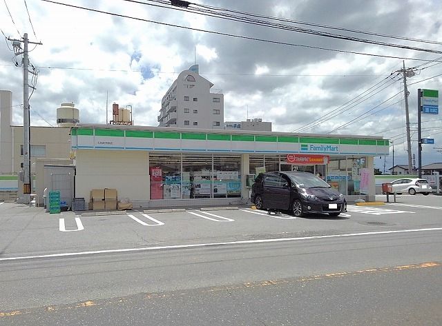 【甲府市川田町のアパートのコンビニ】