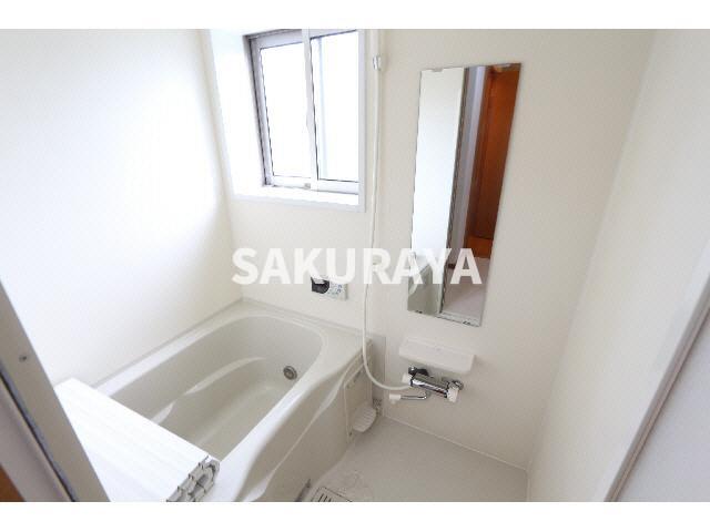 バス・シャワールーム　現況と異なることがございます