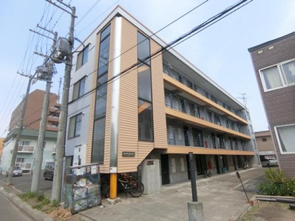 【北広島市中央のマンションの建物外観】