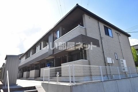 郡山市日和田町のアパートの建物外観