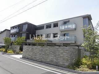 松山市南江戸のマンションの建物外観