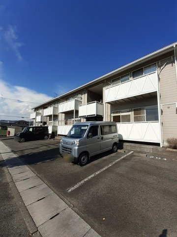 【笠岡市美の浜のアパートの駐車場】