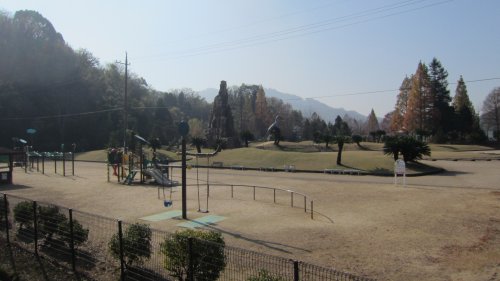 【笠岡市美の浜のアパートの公園】