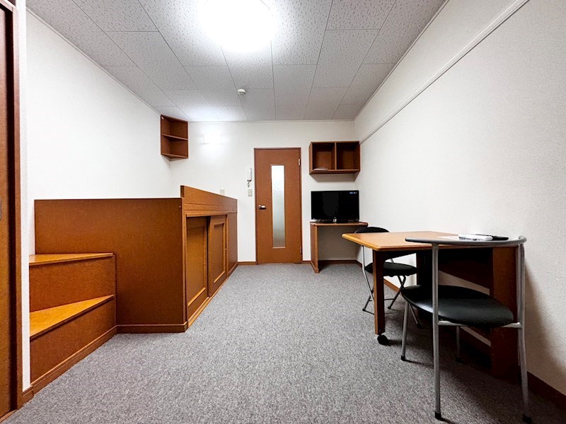 居室・リビング　写真は別部屋。現状を有姿。