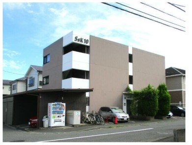 横浜市都筑区牛久保西のマンションの建物外観