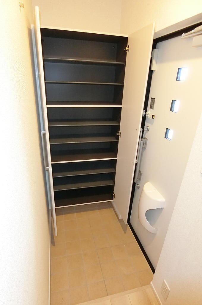 玄関　同型物件の写真です