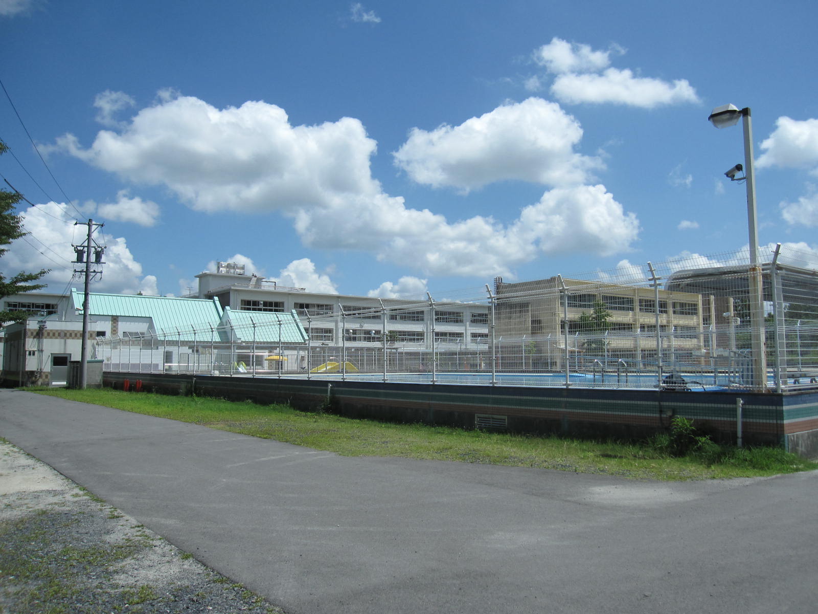 小学校　多治見市立笠原小学校（小学校）まで2397m