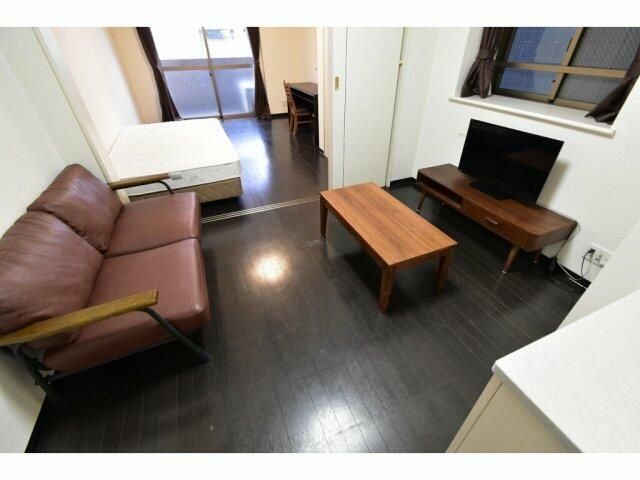 居室・リビング　参考画像 別住戸の写真です