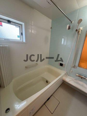 バス・シャワールーム　反転タイプの部屋の写真です