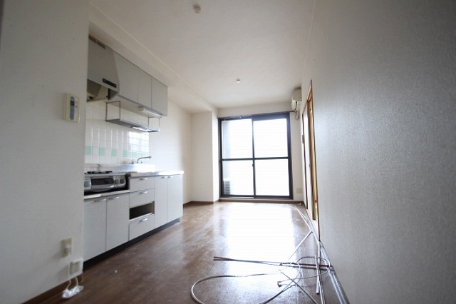 居室・リビング　別号室の写真です