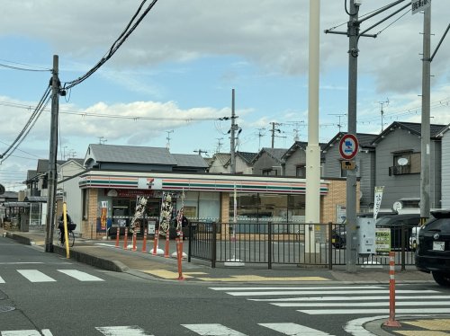 コンビニ　セブンイレブン 松原高見の里2丁目店（コンビニ）まで201m