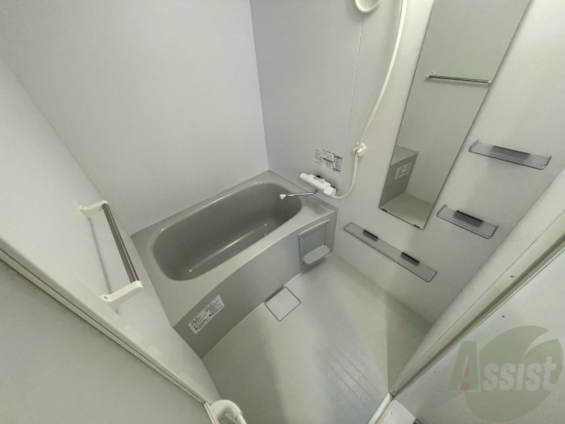 バス・シャワールーム　お風呂になります。一日の疲れを癒してくださいね。