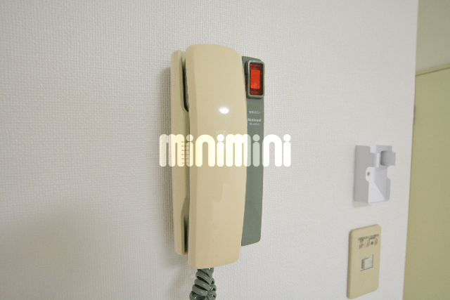 セキュリティ　突然の来訪者もインターホンで対応出来ます