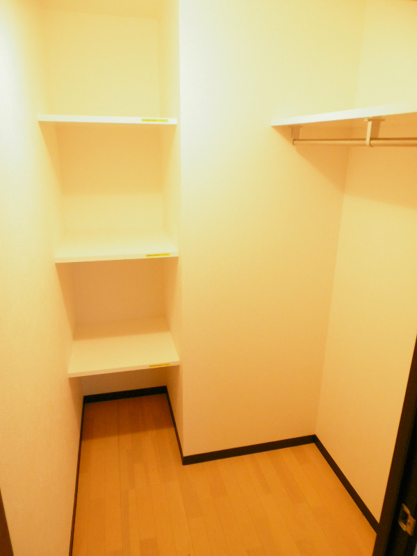 収納　人気のウォークインクローゼットは大容量です