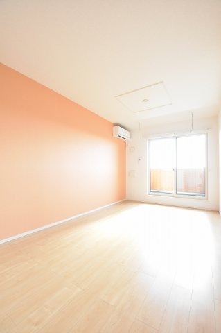 居室・リビング　ゆったり過ごせる居間です