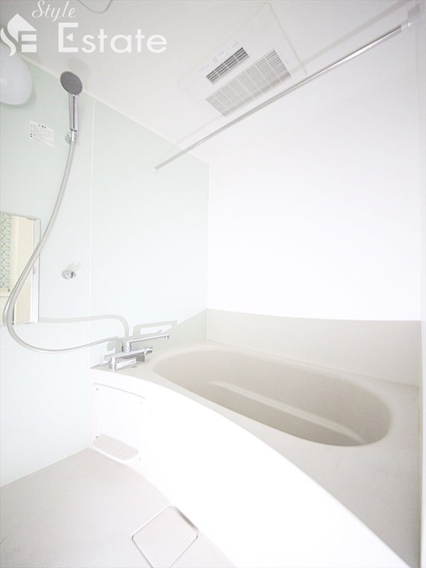 バス・シャワールーム　バスルーム