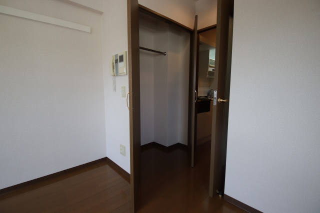 玄関　※別室の参考写真の為、現況優先です。