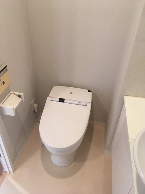 トイレ　※類似物件反転