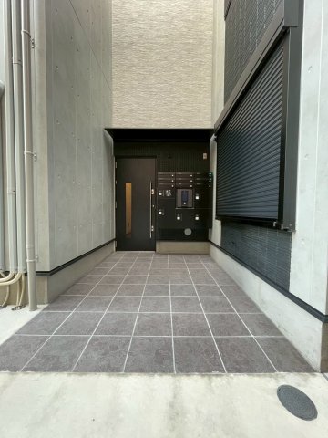 エントランス　建物の内部です