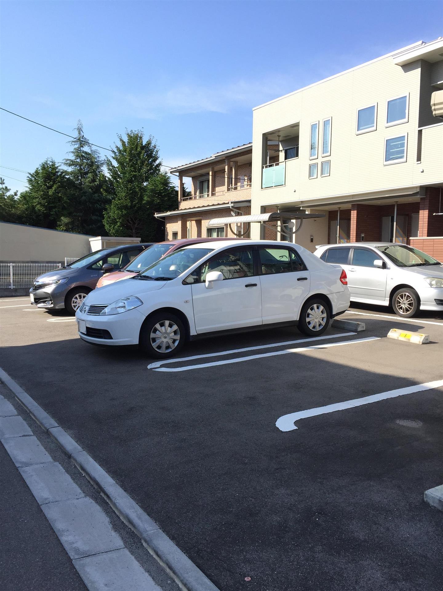 駐車場　駐車場