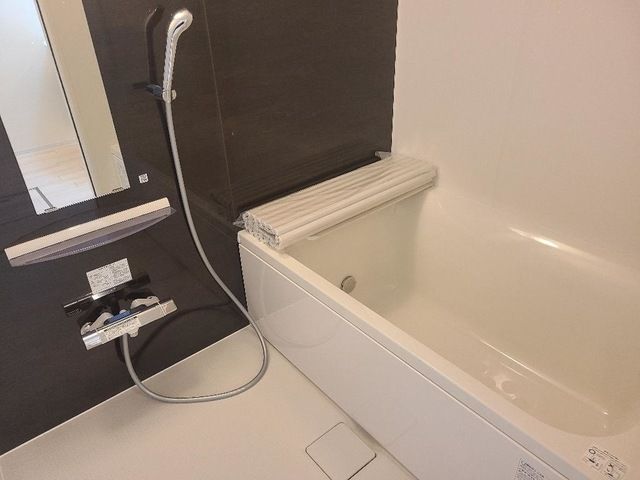 バス・シャワールーム　ゆったり過ごせるお風呂です