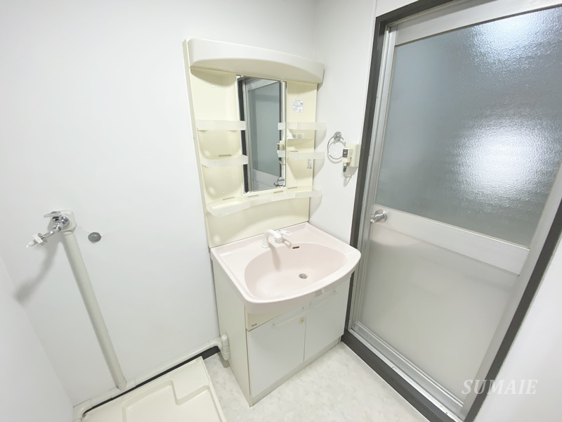 洗面設備　独立洗面台です☆