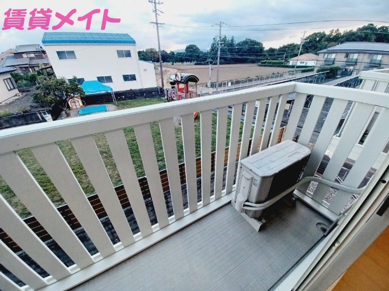 バルコニー　同物件別室反転タイプ画像